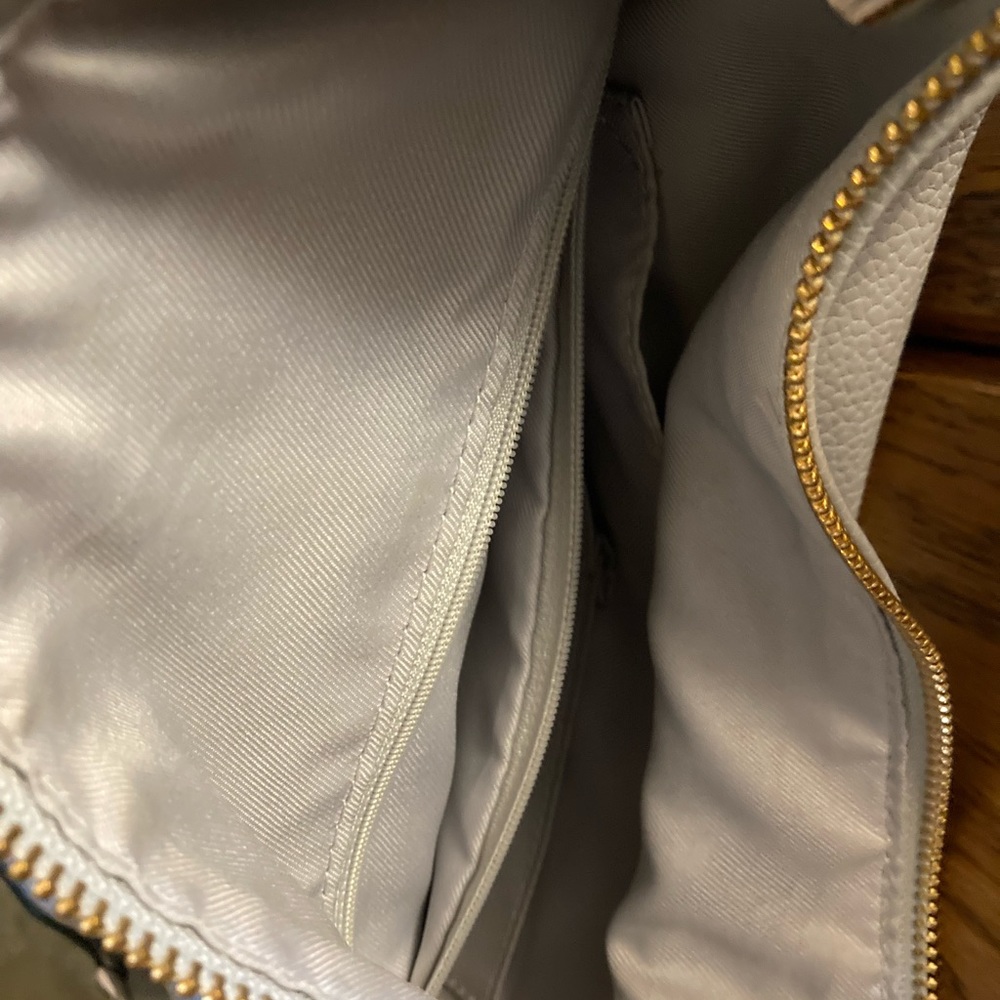Purse - Picture 2 of 3